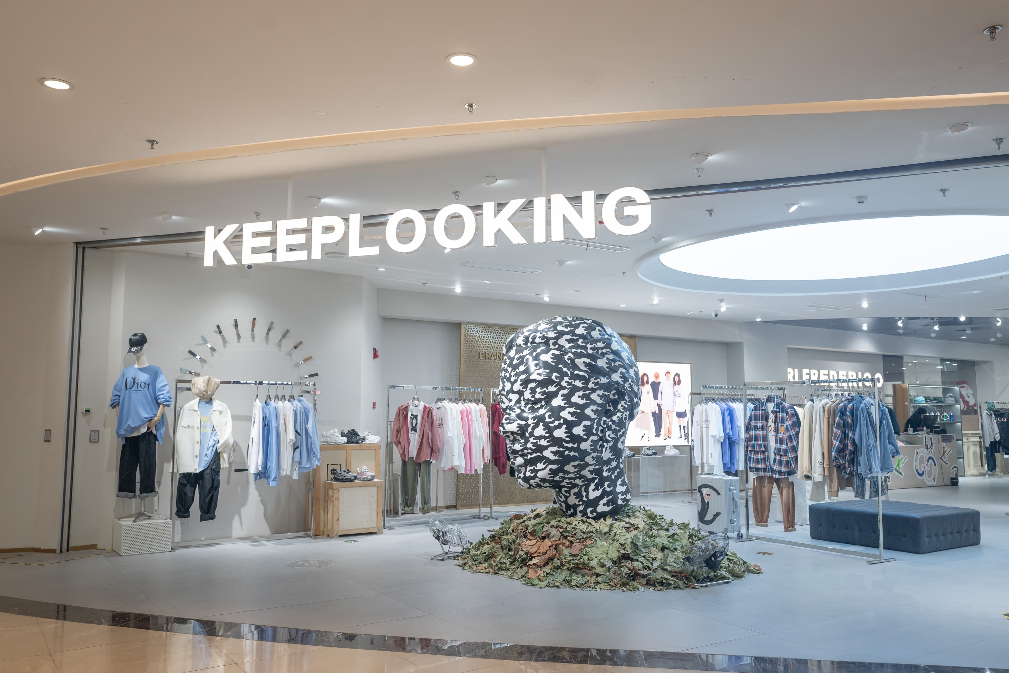 KEEP LOOKING - Image 2